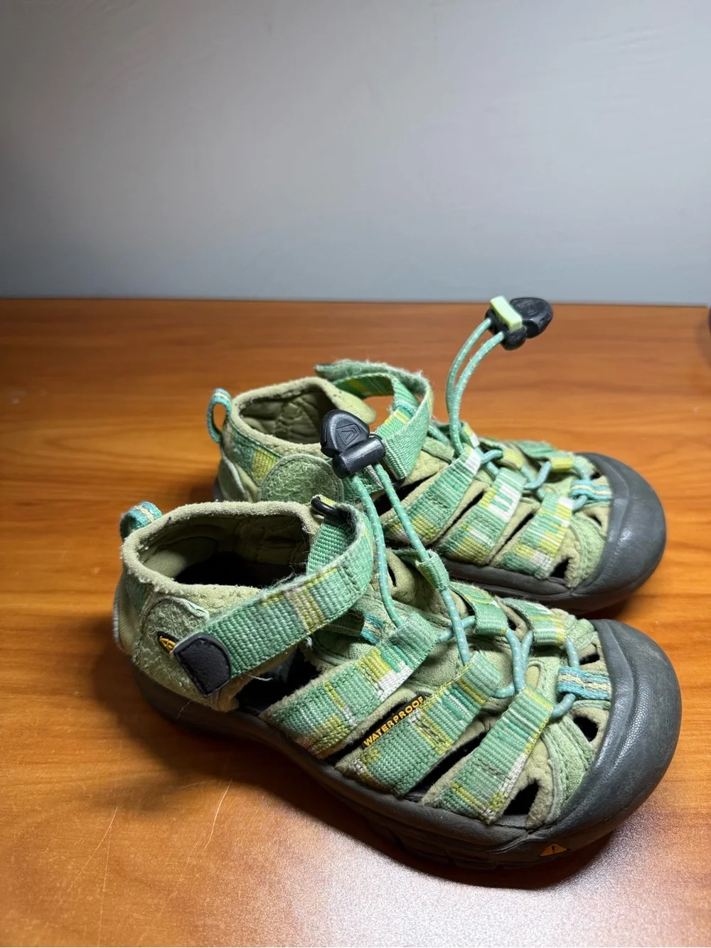Keen Newport H2 Green Hiking Water Sandal Shoe Closed Toe Outdoor‎ Vacation K11